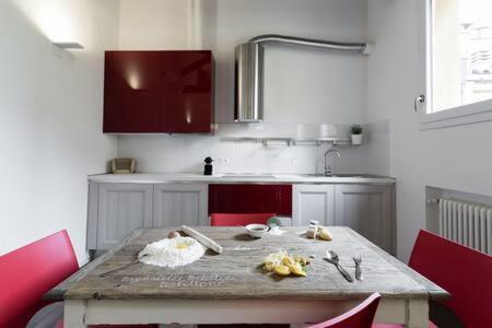 Red Appartamento Immerso Tra Le Mura Bolognesi Exterior foto